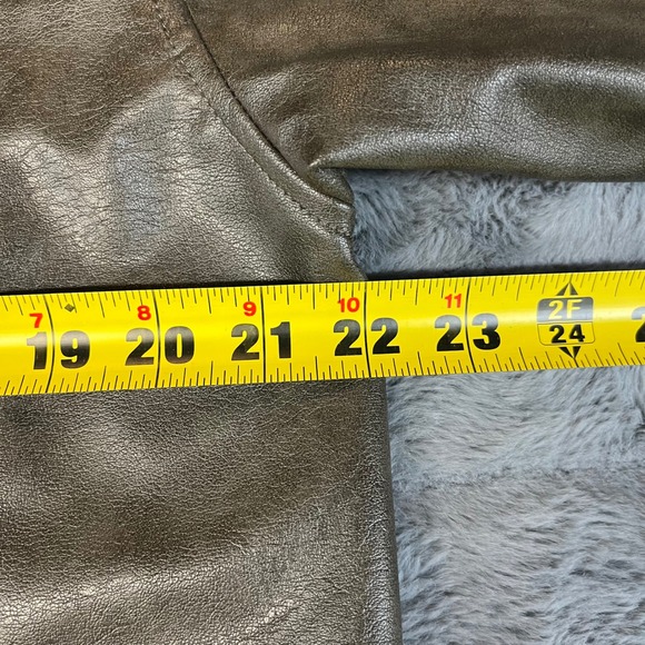 ZARA Men's Faux Leather Oversize Short Sleeve Zip Shirt Jacket Size Medium - Picture 6 of 7